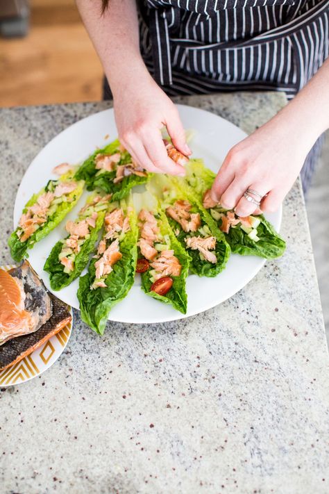 Create / Enjoy: PNW summer dinner party recipe! Smoked salmon cucumber lettuce cups Smoked Salmon And Cucumber, Recipe Smoked Salmon, Cucumber Salmon, Jean Mending, Smoked Salmon Cucumber, Summer Ingredients, Pnw Summer, Salmon Cucumber, Summer Dinner Party