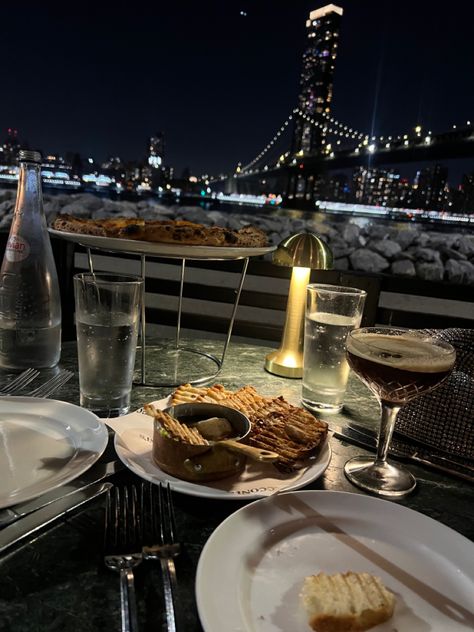 Date night ideas for New York City in Brooklyn New York City Dumbo Brooklyn bridge by the water date by the water New York Baecation, New York Restaurants Aesthetic, New York Date Night, New York Night Life, City Date Night, Dumbo Brooklyn Bridge, Dinner Date Aesthetic, New York Date, Nyc Photo Ideas