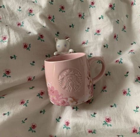 Pink Starbucks Cup, Starbucks Mug, Pink Cups, Pink Starbucks, Gift Inspo, Sakura Cherry Blossom, Starbucks Mugs, Cute Kitchen, Cute Cups