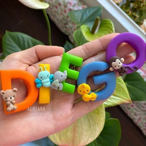 Polymer Clay Gifts, Air Dry Clay Projects, Tanah Liat, Clay Crafts Air Dry, Polymer Clay Diy, Polymer Clay Animals, Creative Gift Wrapping, Cute Polymer Clay, Clay Jewelry Diy