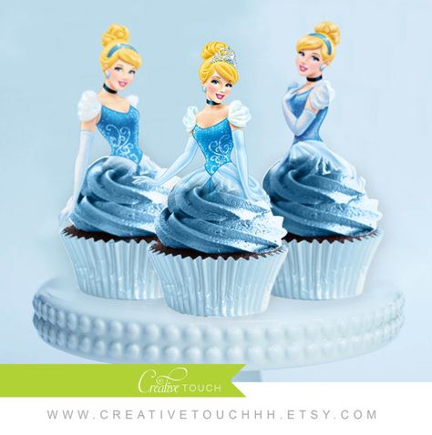 Cinderella Cupcake Toppers | CatchMyParty.com Cinderella Birthday Party Decorations Diy, Cinderella Cupcakes Ideas, Cinderella Birthday Party Decorations, Cinderella Cupcake Toppers, Cinderella Party Decorations, Cinderella Birthday Cake, Invitation Disney, Cinderella Cupcakes, Disney Princess Cupcakes