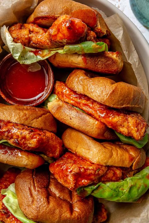 Honey Chicken Sliders, Crispy Chicken Sliders, Hot Honey Chicken Sandwich, Honey Chicken Sandwich, Healthy Chicken Nuggets, Hot Honey Chicken, Healthy One Pot Meals, Cooking Light Recipes, Chicken Sliders