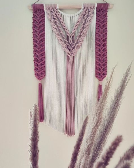 Shades of the Sky 🌈 #macrame #macramewallhanging #wallhanging #pink Big Tassels, Elegant Macrame, Macrame Wall Hanging Pattern, Large Tassels, Simpul Makrame, Artisan Decor, Wall Hanging Pattern, Boho Macrame Wall Hanging, Knots Guide