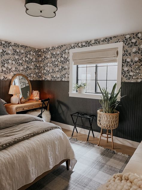 Rustic Wallpaper Accent Wall Bedroom, Bedroom Wallpaper Half Wall, Wainscot And Wallpaper Bedroom, Wallpaper And Wainscoting Living Room, Kitchen With Floral Wallpaper, Wallpaper With Chair Rail Bedroom, Wainscoting Bedroom With Wallpaper, Basement Wallpaper Accent Wall, Guest Room Ideas Wallpaper