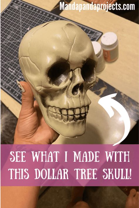 Skull Flower Centerpiece, Diy Dollar Tree Skull Decor, Skull Table Centerpieces, Skull Flower Arrangements, Halloween Table Decorations Centerpieces Diy, Skull Centerpiece Halloween, Diy Halloween Skull Decorations, Dollar Tree Halloween Flower Arrangements, Diy Skull Halloween Decor