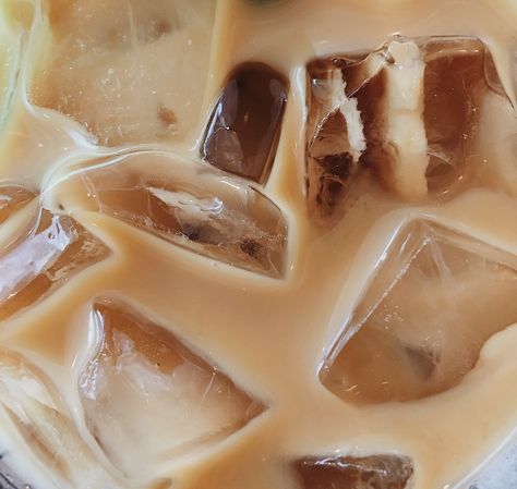 iced coffee. #coffee #texture #ice #beverage #drink Coffee Wallpaper, Cream Aesthetic, But First Coffee, Brown Aesthetic, Coffee And Books, Starbucks Drinks, Coffee Addict, Food Obsession, Coffee Time