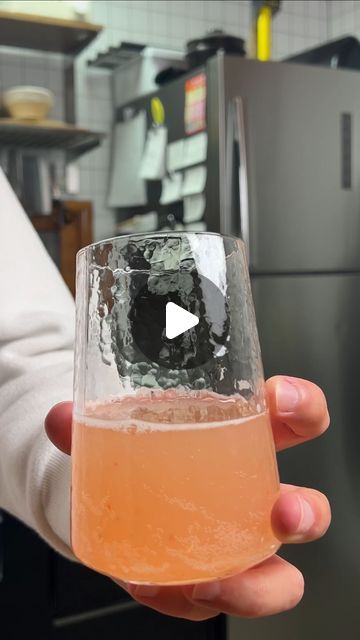 Johnny Kyunghwo Sheldrick on Instagram: "I’m not super into grapefruit, but this turned out pretty much perfect 👌 
#grapefruit #soda #gingerbug #probioticsoda #naturalsoda #fermentation #foodreels #recipe #johnnykyunghwo" Ginger Bug, Grapefruit Soda, May 11, Home Brewing, Pretty Much, Probiotics, Homemade Gifts, Grapefruit, Turn Ons