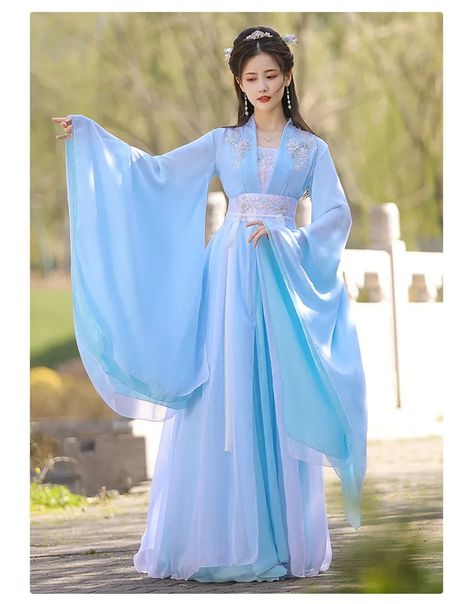 Light Blue Hanfu, Blue Hanfu, Chinese Princess Dress, Chinese Clothing Traditional, Chinese Fancy Dress, Traditional Asian Dress, Ancient Dress, Style Dance, Chinese Style Dress