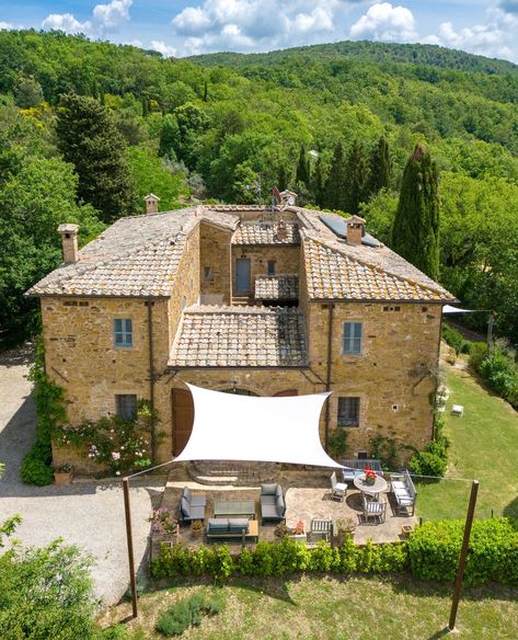 Stunning stone farmhouse for sale in Tuscany Tuscany House Plans, Olive Farmhouse, Tuscany Bedroom, Tuscan Pool, Farmhouse With Swimming Pool, Toscana House, Tuscany Farmhouse, Tuscan Villas, Villa Farmhouse