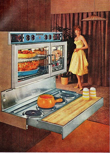 1960 Tappan Fabulous 400 Range and Oven | Flickr - Photo Sharing! The burner slid in and out...I had one of these. Vintage Kitchen Appliances, Vintage Housewife, Vintage Stoves, Graphic Design Collection, Retro Housewife, Vintage Appliances, Casa Vintage, Deco Retro, Mid Century Kitchen