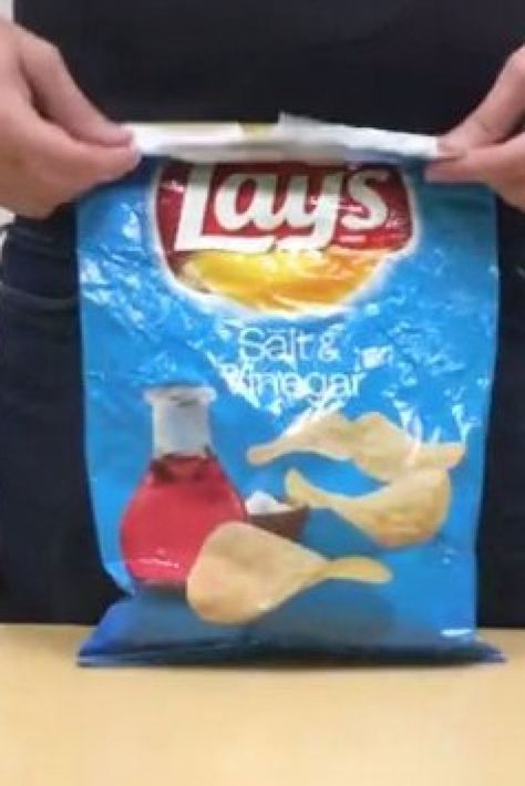 Life Hack: Amazing Trick Teaches You How To Seal A Bag Of Crisps Without A Clip How To Fold Chip Bag, Fold A Chip Bag Without A Clip, How To Close A Chip Bag, Close A Chip Bag Without A Clip, How To Close A Chip Bag Without A Clip, How To Seal A Chip Bag Without A Clip, Chip Bag Folding, Food Education, Chip Clips