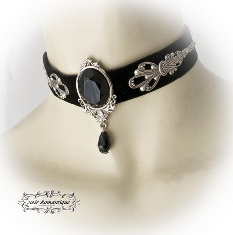 #noirromantiquejewelryandaccessories #noirromantique #jewelry #accessories jewelry #althemy #handmade #unique #goth #gothic #fantasy #luxurious #luxury #oneofakind #collaborations #models #inspiration #necklace #earring #bracelet #siren #alternative #elf #geeky #geek #Chocler #Brooch noirromantique.althemy.com Victorian Gothic Jewelry, Fairy Tale Jewelry, Gothic Choker, Elegant Choker, Gothic Chokers, Black Gems, Gothic Accessories, Velvet Choker, Victorian Gothic