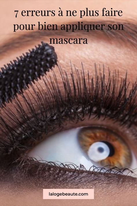 C’est le geste make-up le plus courant. Même les femmes qui se maquillent peu passent par la case mascara. Pour moi, c'est l’étape la plus importante ! Malgré les années d’expérience, certaines erreurs persistent pour bien appliquer son mascara fétiche. Il est fait pour embellir et pas le contraire car un mascara mal appliqué peut ruiner votre look tout entier.  #beauté #beauty #makeup #maquillage #mua #mascara #astuces #conseils #erreursaeviter #lalogebeauté #eyes Beauty Makeup, Make Up, Makeup, Beauty Make Up