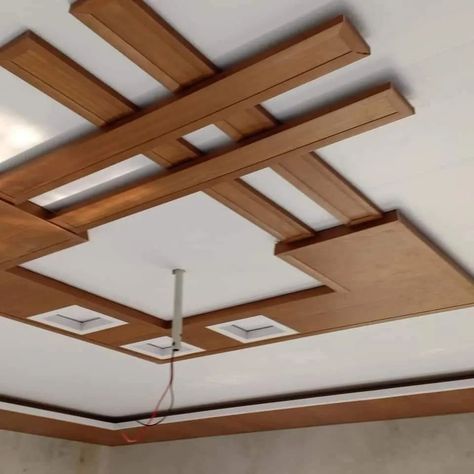 Simple False Ceiling Design, Luxury Ceiling Design, Wooden Ceiling Design, Wooden Beams Ceiling, Down Ceiling Design, Pvc Ceiling Design, Fall Ceiling, New Ceiling Design, Ceiling Design Ideas