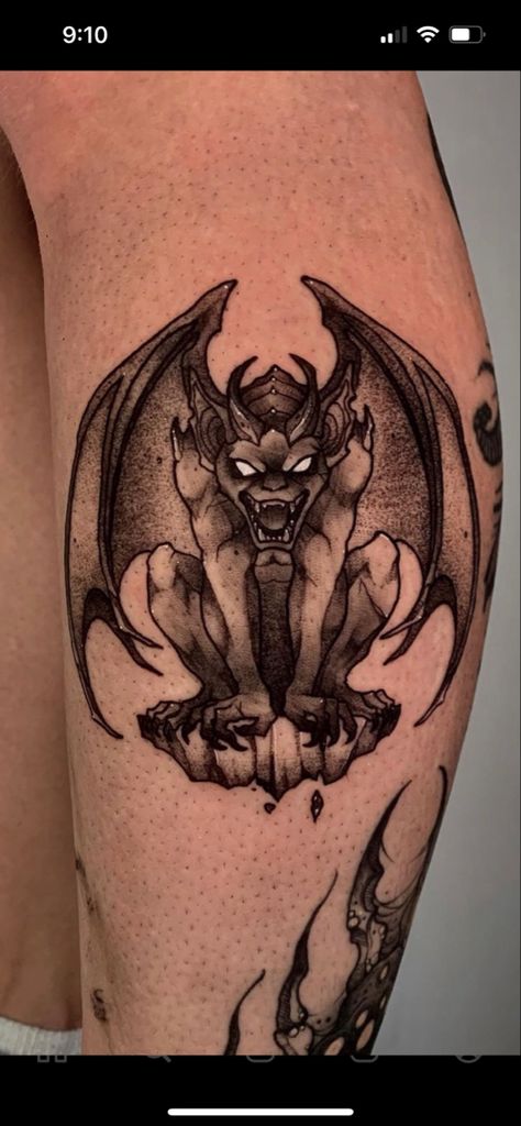 Gargoyle Knee Tattoo, Vintage Horror Art Tattoo, Gargoyle Tattoo Stencil, Gargoyal Drawing, Gargoil Tattoo Gothic Gargoyles, Gargoyle Traditional Tattoo, Evil Goat Tattoo, Small Gargoyle Tattoo, Sinister Tattoos Dark Art