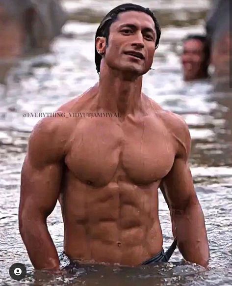 Vidyut Jamwal, Fitness Inspiration Body, Clothing Styles, Mens Clothing, Mens Clothing Styles, Gym Workouts, Gym, Mens Outfits, Health