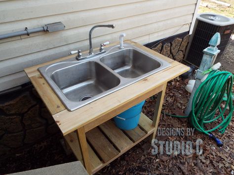 diy outdoor sink-outside angle Outdoor Garden Sink, Outside Sink, Outdoor Sink, Outdoor Kitchen Sink, Garden Sink, Outdoor Sinks, Patio Kitchen, Diy Pool, Mud Kitchen