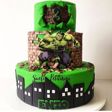 Hulk Pasta, Hulk Cake Ideas, Bolo Do Hulk, Hulk Theme Party, Hulk Smash Cake, Hulk Birthday Cake, Incredible Hulk Cake, Bolo Hulk, Hulk Birthday Cakes