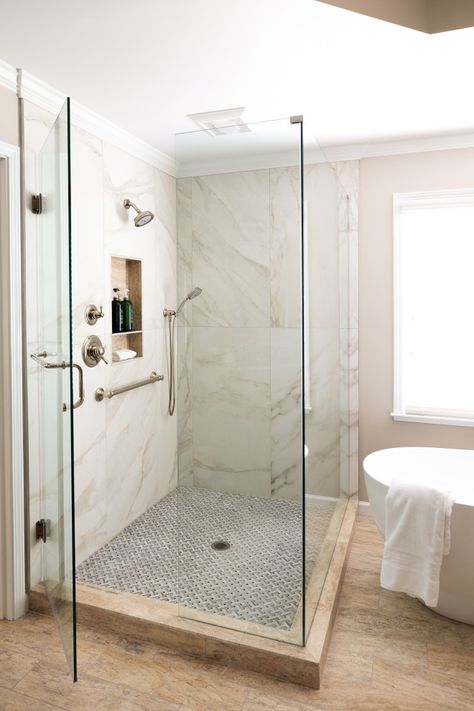 https://www.houzz.com/photos/master-shower-w-large-format-tile-transitional-bathroom-atlanta-phvw-vp~162385397 Large Tile Bathroom, Master Shower Tile, Large Shower Tile, Large Format Tiles, Bathroom Shower Walls, Master Shower, Transitional Bathroom, Large Tile, Master Bath Remodel