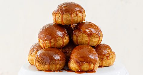 How to Make Salted Caramel Cream Puffs - Food Nouveau Salted Caramel Cream Puffs, Caramel Cream Puffs, Choux Paste, Freeze Cream, Salted Carmel, Caramel Cream, Caramel Creams, Choux Pastry, Baking Project