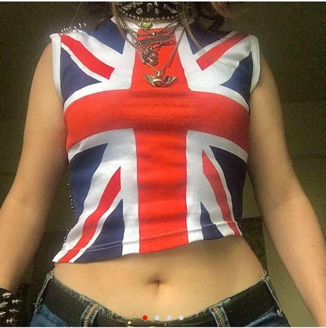 80s British Punk Fashion, Union Jack Outfit, Union Jack Clothes, England Top, Rockstar Gf, British Flag, 90s Fashion Outfits, Fashion Victim, Fashion 2024