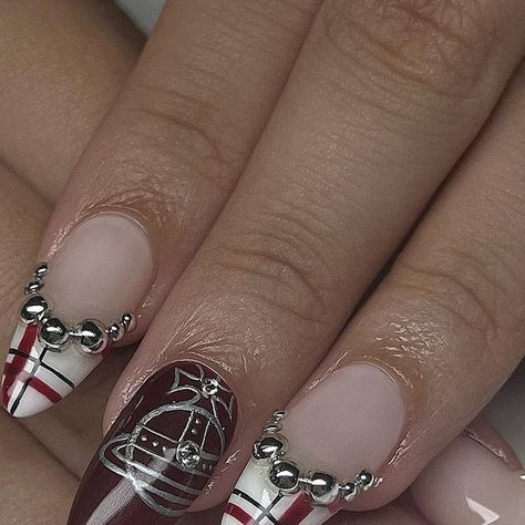 White Vivienne Westwood Nails, Nana Nail Art, Viviane Westwood Nails, Vivienne Westwood Nails Art, Nana Anime Nails, Nana Nails Anime, Nana Nails Inspired, Nana Inspired Nails, Vivienne Westwood Nails