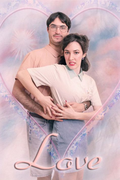 This Couple's 80s-Themed Engagement Photos Are Pure Cheesy Perfection | HuffPost Life Cringey Couple Pictures, Couple Funny Photos, Cringey Wedding, Awkward Couple Photos, Awkward Couple, Funny Couple Photos, 80s Couple, Glamor Shots, Funny Photoshoot Ideas