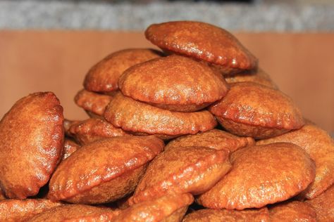 Handesh | Traditional Dessert From Sylhet Division, Bangladesh | TasteAtlas Rice Flour, Molasses, Wheat Flour, Vegetable Oil, Division, Wheat, Flour, Rice, Dessert