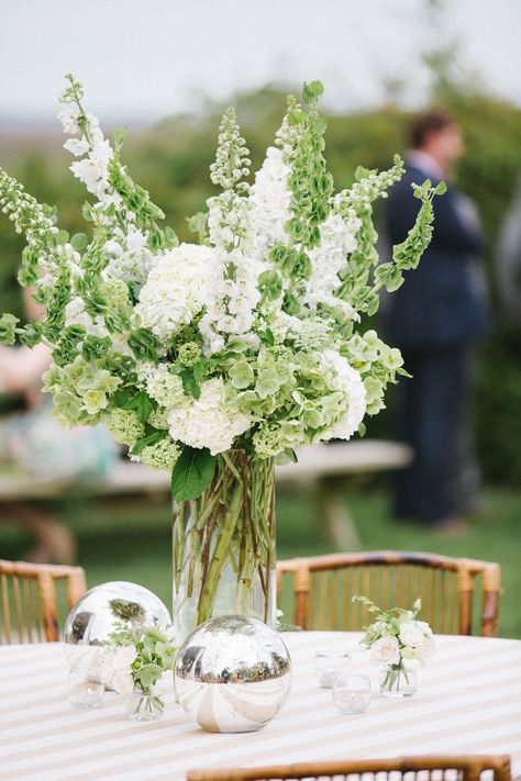 Green Flowers Arrangements, White Hydrangea Centerpieces, Green Wedding Centerpieces, Tall Flower Arrangements, Blue Wedding Centerpieces, White Floral Arrangements, Green Centerpieces, White Flower Arrangements, Green Wedding Flowers