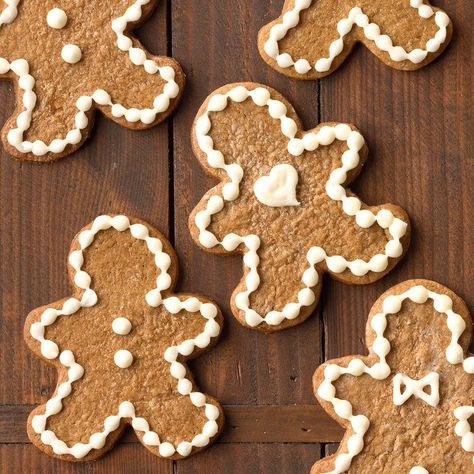 Gingerbread Man Icing Recipe, Gingerbread Cookies With Cream Cheese, Gingerbread Men Icing, Confectioners Sugar Frosting, Icing For Gingerbread Cookies, Gingerbread Frosting, Gingerbread Man Cookie Recipe, Gingerbread Man Recipe, Frosted Gingerbread