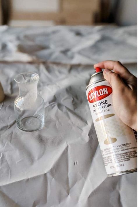 How to Paint a Vase - Ways to Update Cheap Glass Vases Krylon Stone Spray Paint, Stone Spray Paint Vase, Spray Paint Glass Vases, Cheap Glass Vases, Different Ways To Paint, Painting Vases, Spray Painting Glass, Ceramic Vases Diy, Balloon Bowl