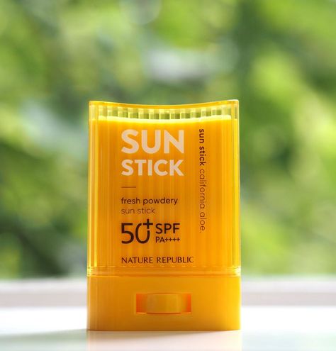 A high protection SPF stick perfect for under the makeup and topping up throughout the day- The texture is lovely – it’s not shiny or oily so won’t add to any natural shininess and in fact will knock it down which would make it useful as a primer if you want to put any base on top of it. Nature Republic Sun Stick, Nature Republic Products, Stick Packaging, Best Spf, Tanning Sunscreen, Sunscreen Stick, Korean Brand, Leicester Square, Perfect Curves