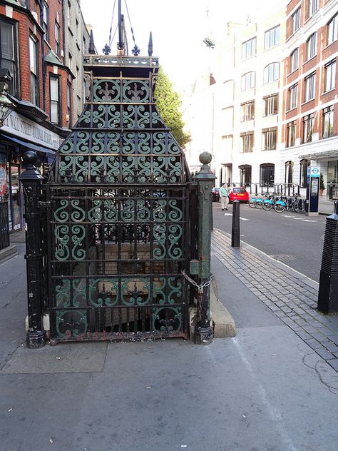 Old Victorian Public Toilet Outside The Crown And Sceptre Pub by http://randomlylondon.com Public Wc Design, Toilet Outside, Victoria Era, Mobile Toilet, Victorian Toilet, Outside Toilet, Victorian Exterior, Public Toilet, Travel England