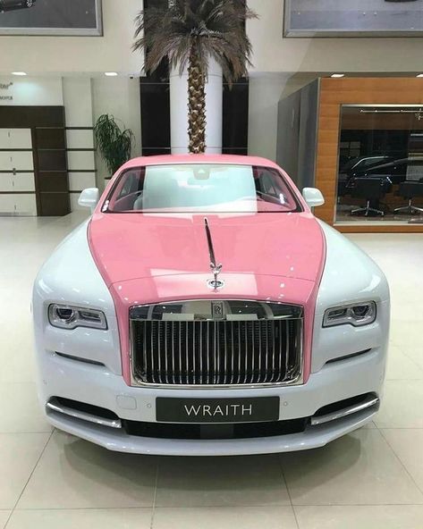 Accessories Organization, Car Wheels Diy, Rolls Royce Motor Cars, Air Car, Luxury Cars Rolls Royce, Car Tips, Rolls Royce Wraith, Girl Car, Car Organization