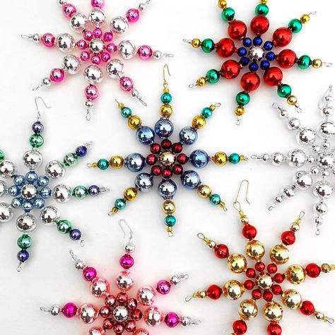 Simple Snowflake Glass Bead Ornament ~ Craft Project Kit Assembly Tutorial + Custom Color Variations Bead Christmas Tree Ornaments, How To Make Beaded Ornaments, Beaded Snowflakes Ornament Diy, Beaded Snowflakes Ornament Tutorials, Beaded Snowflakes Ornament Free Pattern, Diy Beaded Christmas Ornaments, Bead Christmas Ornaments Diy, Beading Snowflakes, Bead Ornaments Christmas