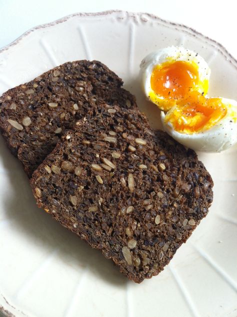 Wheat Sourdough Starter, Rye Bread Sandwiches, Rye Sourdough Bread, Danish Rye Bread, Cake Dark Chocolate, Rye Bread Recipe, Sourdough Rye Bread, Rye Sourdough, Sourdough Rye