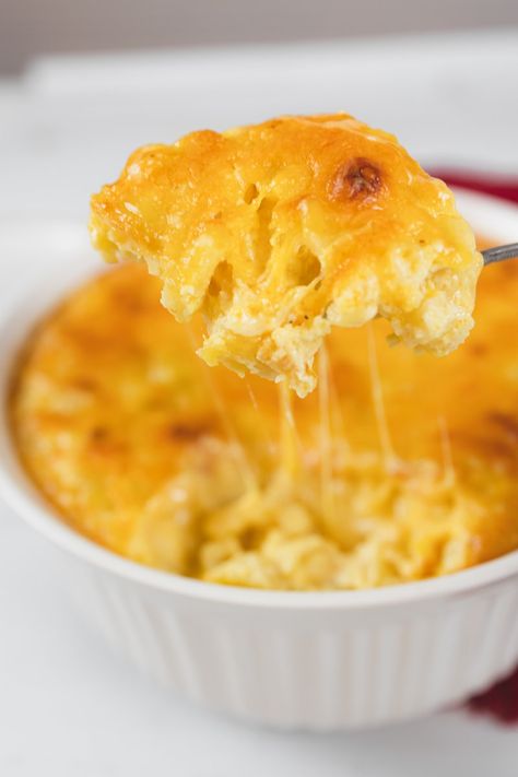 Rich creamy and perfectly delicious a baked Macaroni and Cheese recipe from Sweetie Pie's. A copycat recipe. Sweetie Pies Diner in St. Louis is a cafeteria style restaurant where Mac and Cheese is a must have side dish. #devourdinner #devourpower #sweetiepiesmac&cheese #sweetiepiesmacandcheese #macandcheese #macaroniandcheese #easyrecipe #sweetiepies #pasta Sweetie Pies Mac And Cheese, Sweetie Pies Recipes, Baked Macaroni And Cheese Recipe, Thanksgiving Pie Recipes, Baked Macaroni And Cheese, Macaroni And Cheese Recipe, Macaroni N Cheese Recipe, Baked Macaroni, Mac And Cheese Recipe