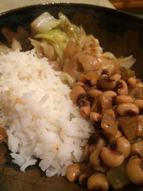 Peas And Rice, Black Eyed Peas Recipe, Vegan Soul Food, Sauteed Cabbage, Peas Recipe, Vegan Bacon, Piece Of Advice, Pea Recipes, Cabbage Recipes