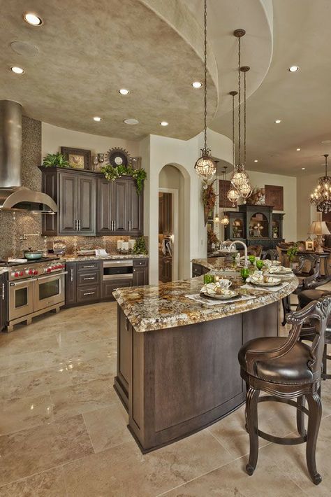 Closed Kitchen, Best Kitchen Design, Tuscan Kitchen, Small Kitchens, Tuscan Decorating, Versace Home, Luxury Kitchen Design, Open Concept Kitchen, Luxury Kitchens