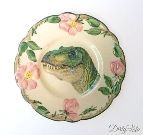 Vintage Repurposed Items, Display China, Dinosaur Prints, Key Holder For Wall, China Display, Antique Plates, Floral Plates, Small Plate, Key Hanger