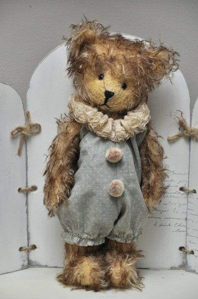 Primitive Bear, Old Teddy Bears, Teddy Bear Images, Mohair Teddy Bear, Teddy Bear Clothes, Teddy Bear Pictures, Animal Sewing Patterns, Teddy Bear Doll, Teddy Toys