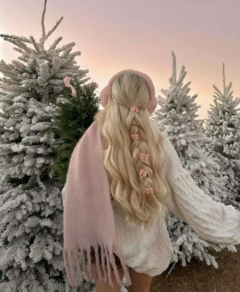 Παπούτσια Nike Free, Winter Princess, Pink Xmas, Winter Fairy, Winter Outfits Cold, Christmas Hairstyles, Princess Aesthetic, Winter Girls, Winter Trends