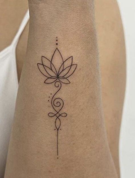 Small Back Leg Tattoos Women, Lotus Wrist Tattoos For Women, Lotus Flower Back Tattoo, Lotus Tattoo Ideas For Women, Neck Tattoos For Women, Fineline Tattoo Ideas, Fineline Tattoo, Unalome Tattoo, Henna Tattoo Hand