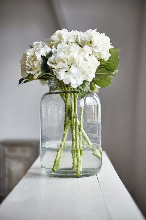 Large Glass Jars - Perfect for displaying beautiful hydrangeas, available at Just So Apothecary Jars Decor, Huge Vase, Large Glass Jars, Cool Glass, Glass Vase Decor, Table Flower Arrangements, Coffee Table Vase, Big Vases, Rustic Vase