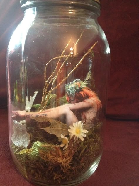 Trapped Faerie in a Jar Fairy Glass Jars, Trapped Fairy, Glow In The Dark Jars, Fairies In A Jar, Fairy In A Jar, Real Fairies, Fairy Lanterns, Fairy Statues, Lava Lamps