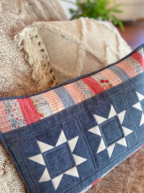 Free pattern: Simply Starry Pillow Lumbar Pillow Quilt Pattern, Quilted Bench Pillow Patterns Free, Quilted Cushion Covers Free Pattern, Quilted Throw Pillow Patterns, Patchwork Pillows Ideas Free Pattern, Quilted Pillow Covers Free Pattern, Sewing Envelope, Quilt Pillow Pattern, Stripes Quilt