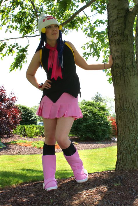 Pokemon trainer Dawn cosplay Pokemon Black And White 2, Pokemon Trainer Costume, Dawn Cosplay, Pokemon Trainer Outfits, Mei Cosplay, Pokemon Black And White, Cosplay Pokemon, Pokemon Black, Easy Cosplay