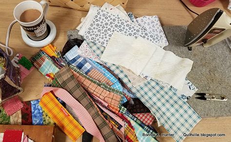 Bonnie Hunter Scrap Storage, Bonnie Hunter Quilts Scrap Free Pattern, Bonnie Hunter Scrap Quilts Patterns, Scrap Fabric Management, Quiltville Bonnie Hunter, Organizing Fabric Scraps, Organizing Fabric, Bonnie Hunter Scrap Quilts, Quilt Videos