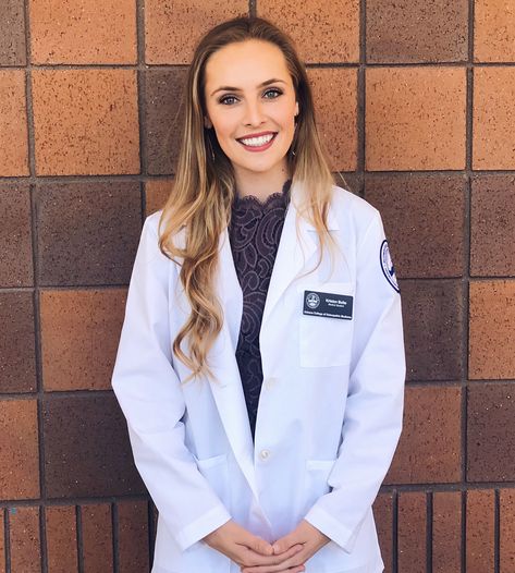 White Coat Ceremony Outfit || Medical school || Medical student White Coat Ceremony Outfit, Medical Student Outfit, White Coat Outfit, Foto Doctor, Ceremony Outfit, Traveling Adventure, White Coat Ceremony, Pa School, Doctor Outfit