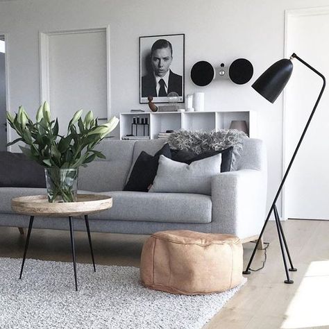 They're classics for a reason @bangolufsen #instahome #homedecor #interiør #inspohome #inspire_me_home_decor #instafollow #interiors #interior123 #interior4you #interiordesign #interiores #design #homestyling #homeinspiration #design #modern #scandinaviandesign #scandinavianinterior Tv Camino, Modern Scandinavian Interior, Diy Home Decor For Apartments, Scandinavian Design Living Room, Design Salon, Living Room Scandinavian, Scandinavian Interior Design, Trendy Bedroom, Interior Modern